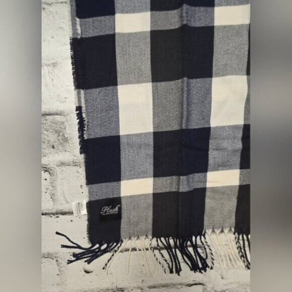 Plush Blue and black Gray Plaid Scarf Cozy Warm Winter Shawl Oversize - Picture 9 of 11